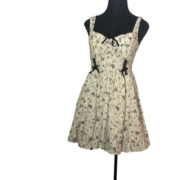 Hot Topic white with black dress. Size XL. NWT. Super cute - Picture 13 of 14